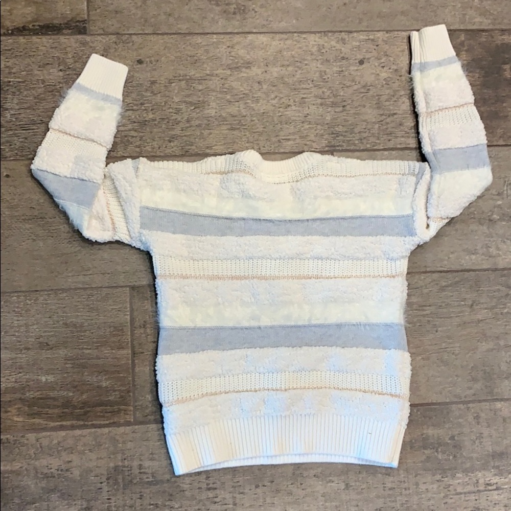 Sweater - Picture 2 of 4